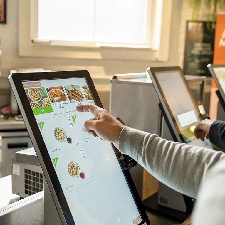 abokado kiosk with customer